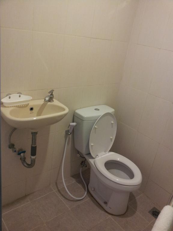 Loxy Inn Surabaya Cameră foto